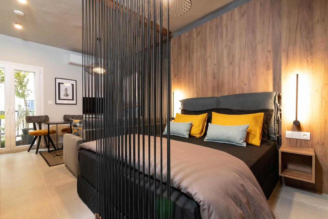 Apartment F & B Collection - Minilux For 3