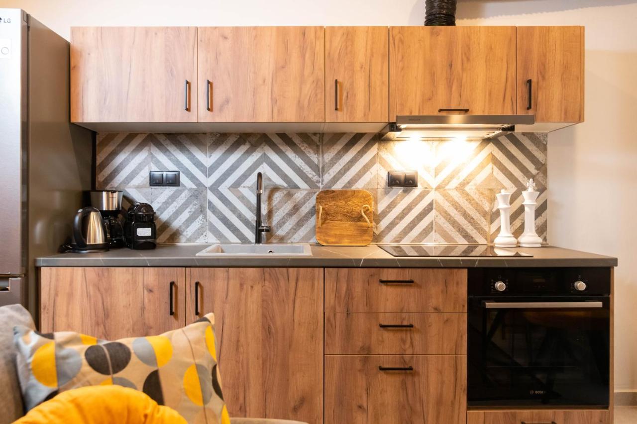 Apartment F & B Collection - Minilux For 3