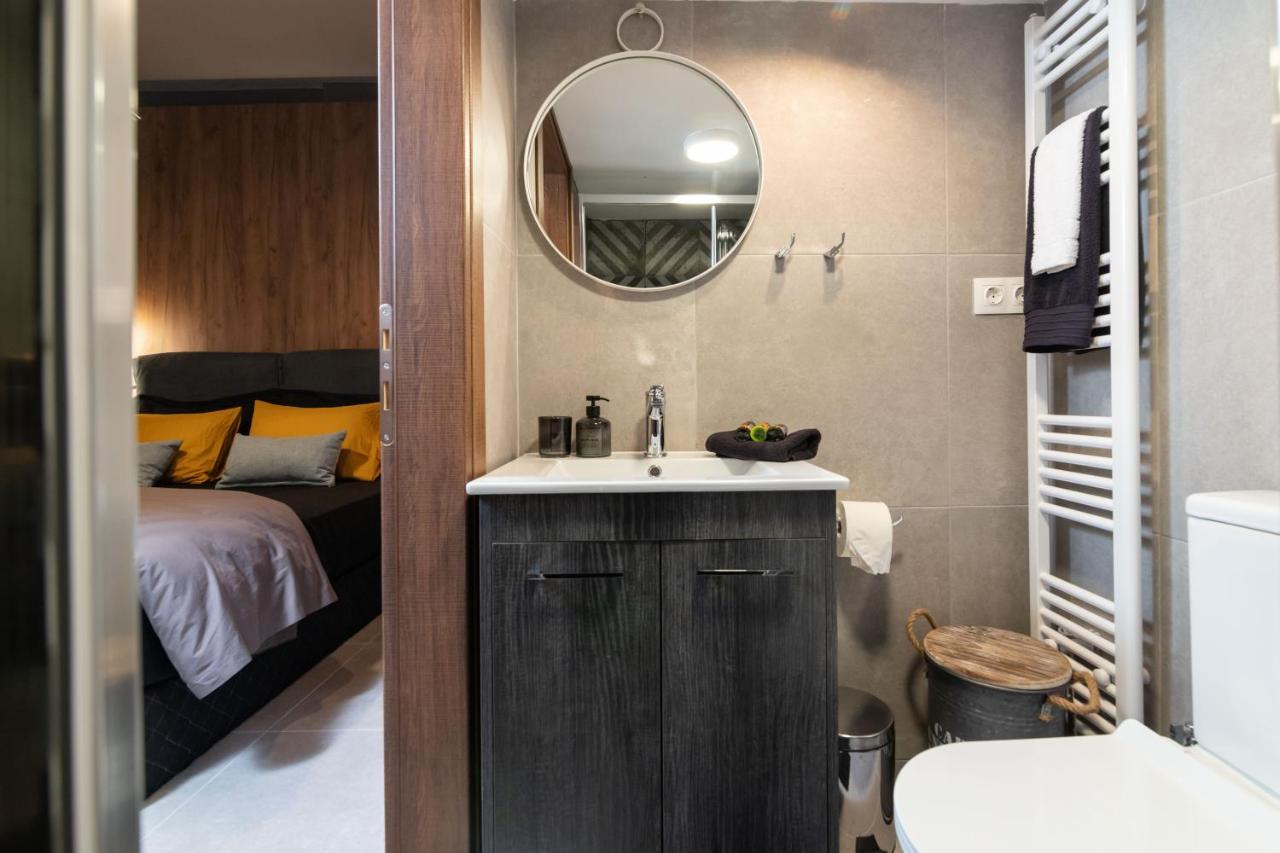 F & B Collection - Minilux For 3 Apartment *