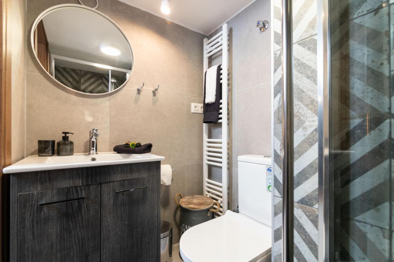 F & B Collection - Minilux For 3 Apartment